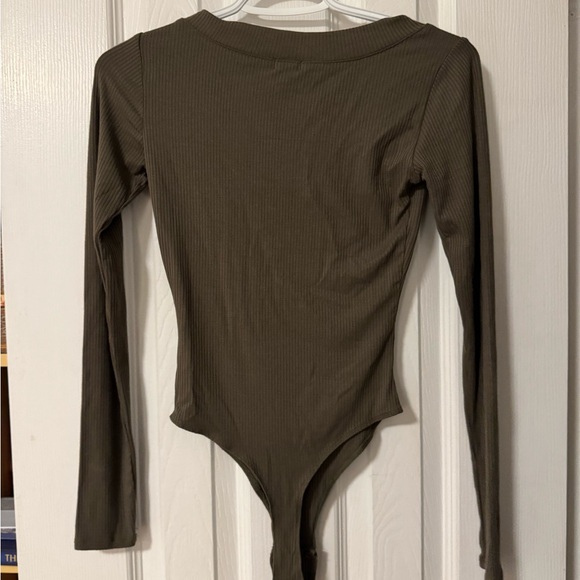 GARAGE NWT bodysuit - Picture 4 of 5